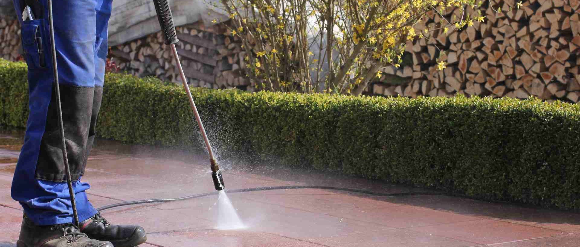 garden maintenance UB1, UB2
